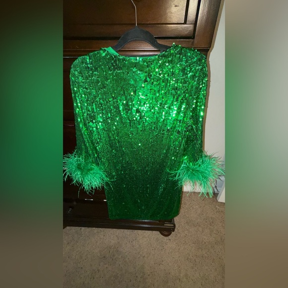 NWT Nova Luxe Green Sequin Dress with Feather Cuffs - Picture 4 of 5